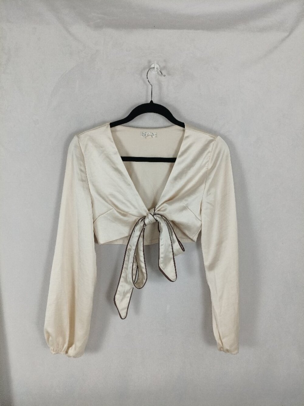 endlessBlu chic satin tie top size small
